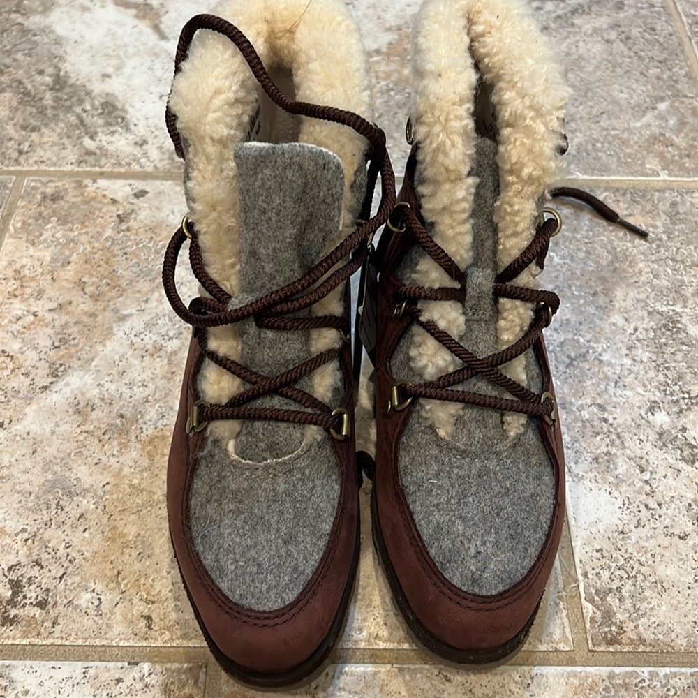 Sorel Alpine Boots size 7
